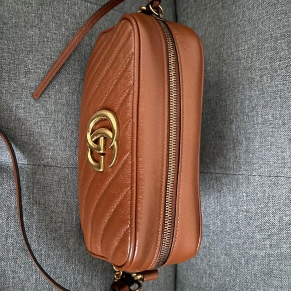 Gucci GG Small Marmont Matelasse Shoulder Bag in Brown - Picture 9 of 12